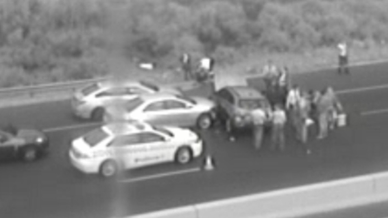 Melbourne police chase: Dramatic pursuit ends with crash on M80 Ring ...