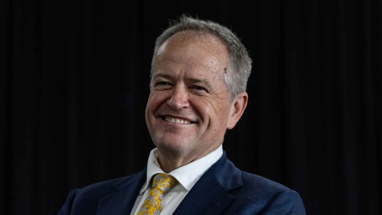 Bill Shorten under fire over 0,000 speechwriter contract