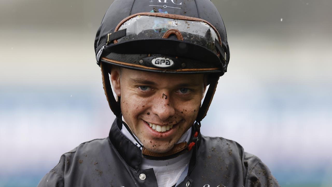 Andrew Adkins combines with his old boss, Ron Quinton and they have a couple of good chances at Kembla. Picture: Getty Images