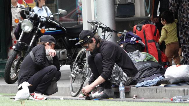 There are concerns about inscreasing anti-social behaviour at a pop up park on Elizabeth St.