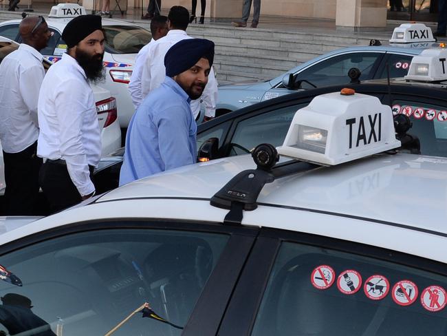 Hundreds of taxi drivers with the Transport Workers Union are staging a protest convoy from Perth Airport to Parliament.