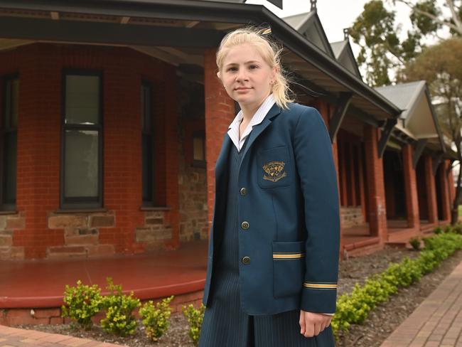 Boarding school kids barred from going home to virus-hit NSW