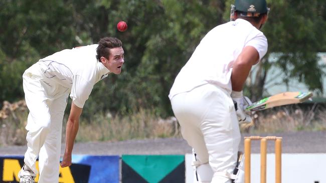 Jordan Buckingham bends his back for Greenvale last season. Picture: Hamish Blair