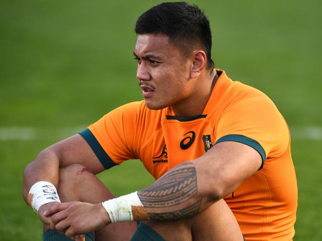 SAN JUAN, ARGENTINA - AUGUST 13: Len Ikitau of Australia reacts after losing a Rugby Championship match between Argentina Pumas and Australian Wallabies at San Juan del Bicentenario Stadium on August 13, 2022 in San Juan, Argentina. (Photo by Rodrigo Valle/Getty Images)