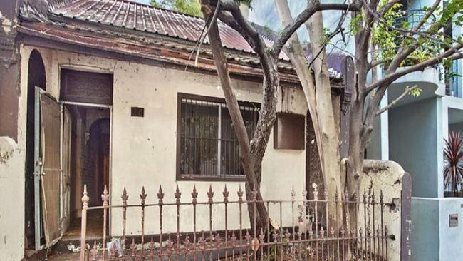 26 John Street, Erskineville, sold for $770,000 in April 2013 ...