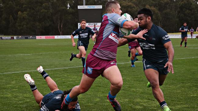 Drew Lloyd from The Hills Sports High school making a run down the sideline. Picture: Adam Yip