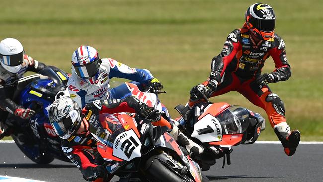 Australian Superbikes, competing in 2022, are unlikely to be impacted by the dispute between MA and the state bodies. Photo by Quinn Rooney/Getty Images