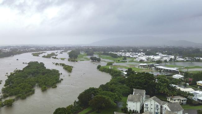 Flooding in Rosslea, Townsville.