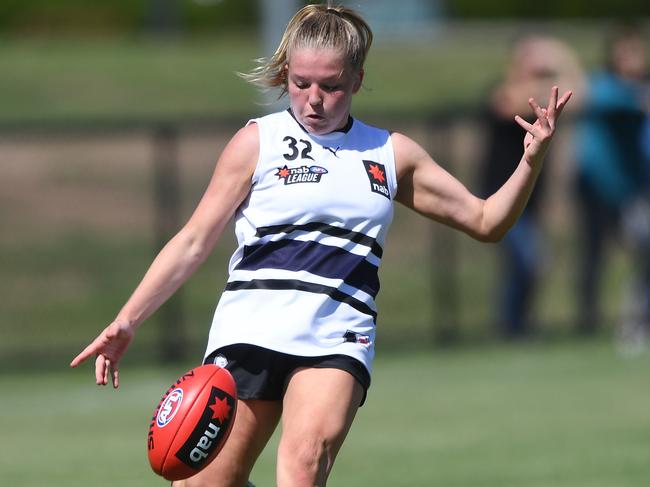 Ashleigh Snow in action for the Northern Knights. Picture: Julian Smith