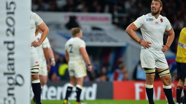 England captain Chris Robshaw has taken flak over his controversial call.