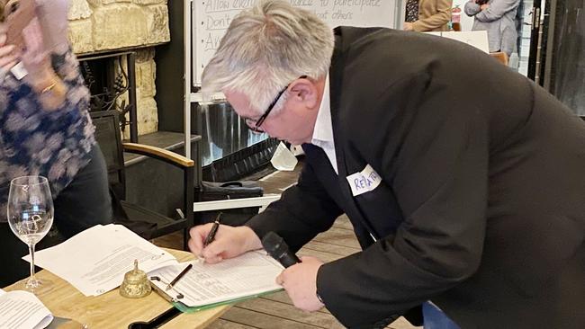 Former senator Rex Patrick became the 10,000th signatory. Picture: Supplied