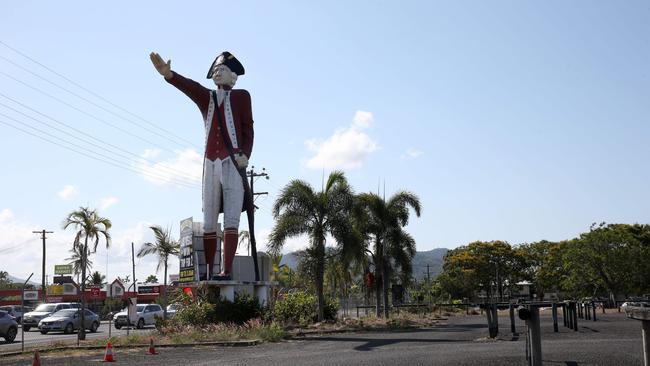 The Captain Cook statue on Sheridan St PICTURE: ANNA ROGERS