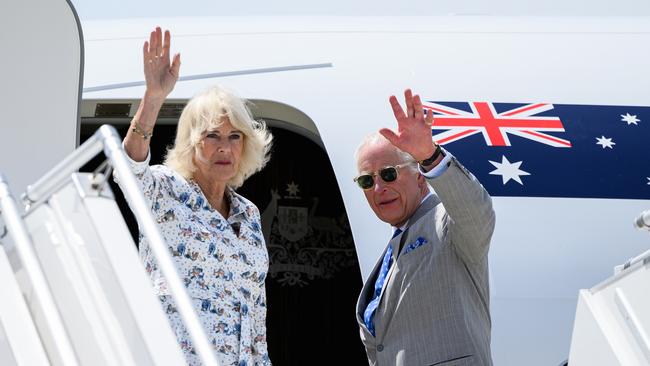 SYDNEY, AUSTRALIA - NewsWire Photos - 23 OCTOBER, 2024:  Departure of King and Queen at Sydney Airport. Picture: NewsWire / Bianca De Marchi