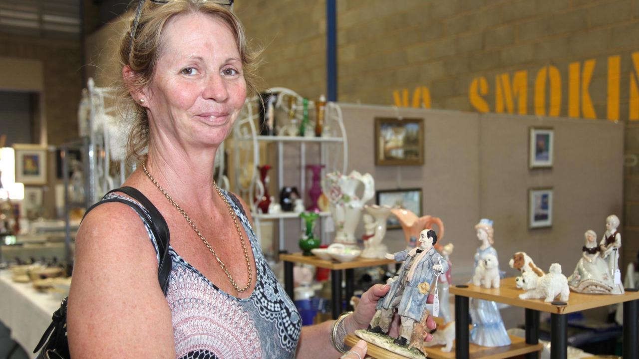 Barbara Watkins of Brisbane browses the stalls at the Fraser Coast Antiques and Collectables Fair in Maryborough in 2016. The fair is on again this weekend for 2021. Photo: Jocelyn Watts / Fraser Coast Chronicle