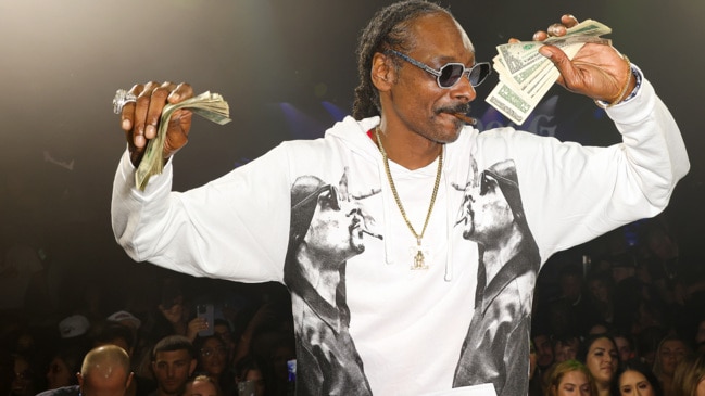 Snoop Dogg reveals truth about 'giving up smoke