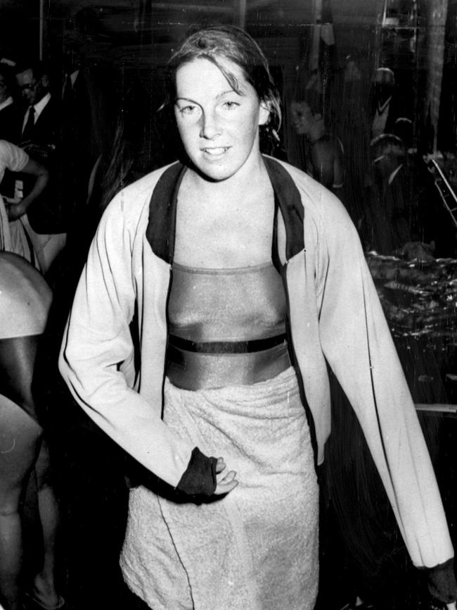 Michelle Ford after winning the 800m freestyle final at the 1980 Olympics.