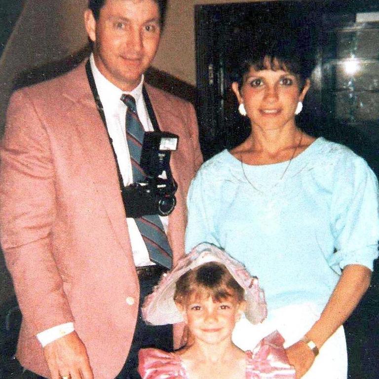 A flashback photo of Britney with her parents.