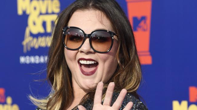 SANTA MONICA, CALIFORNIA - JUNE 15: Melissa McCarthy attends the 2019 MTV Movie and TV Awards at Barker Hangar on June 15, 2019 in Santa Monica, California. (Photo by Frazer Harrison/Getty Images for MTV)