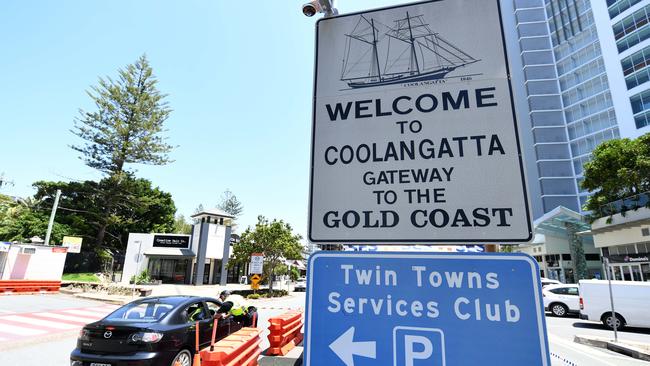 Police perform border checks at the Queensland - New South Wales border at Coolangatta on the Gold Coast. Picture: NCA NewsWire / Dan Peled