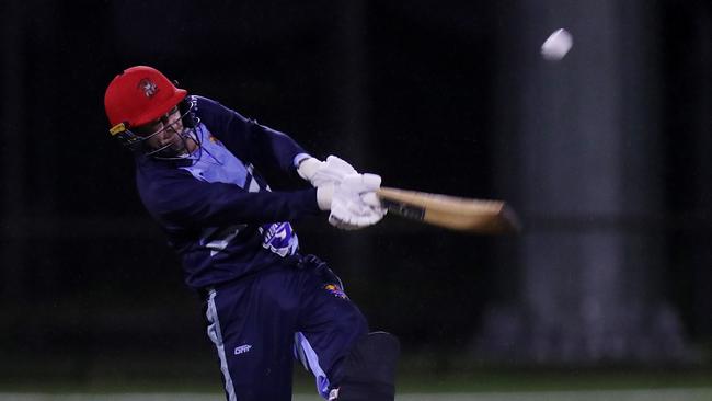 T20 Barrier Reef Big Bash: Designer First Homes Dare Devils v Halpin Hurricanes at Griffiths Park. Hurricanes' Justin Reid. Picture: Stewart McLean