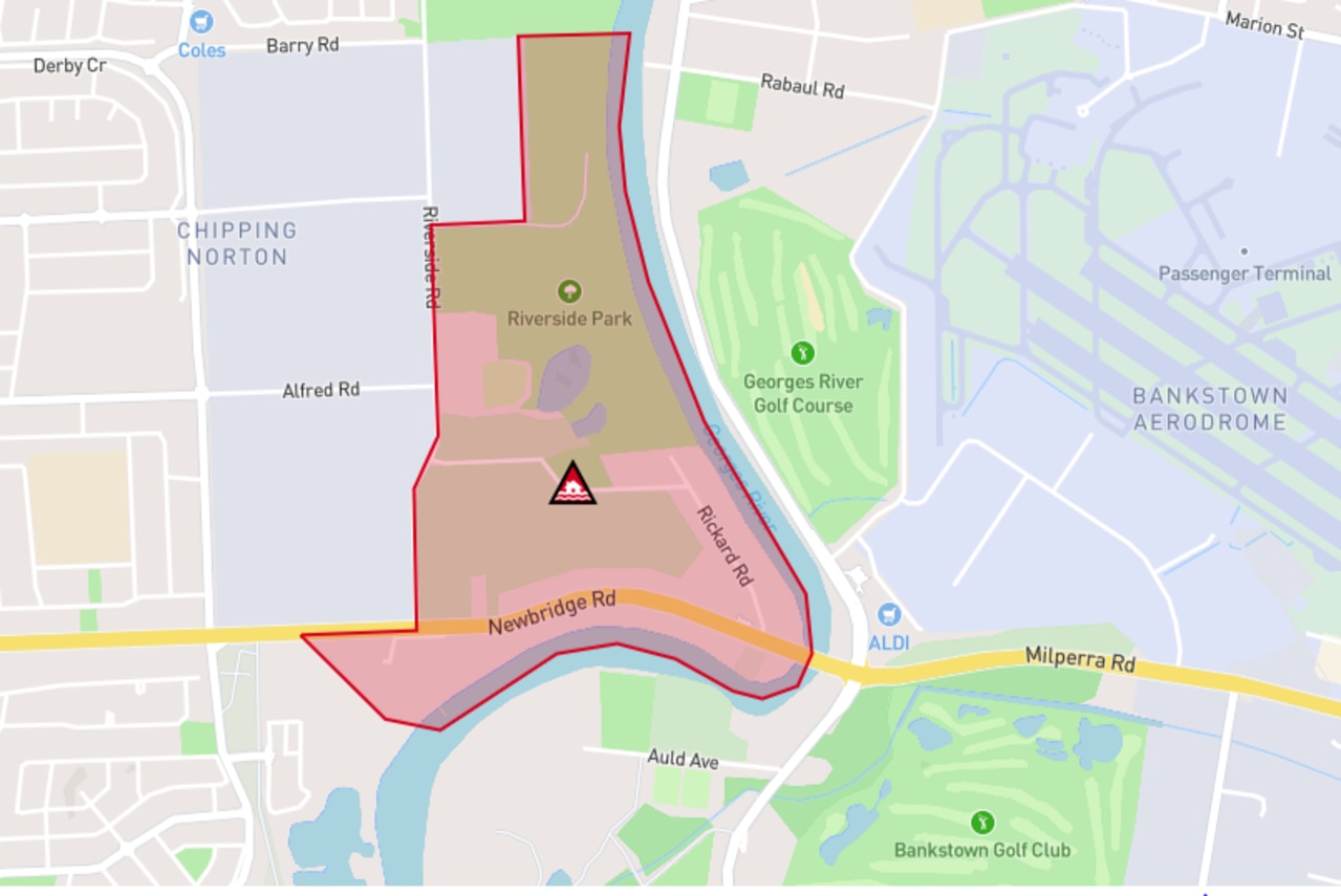 Residents in the area in red have been advised to evacuate by midnight. Picture: HazardWatch