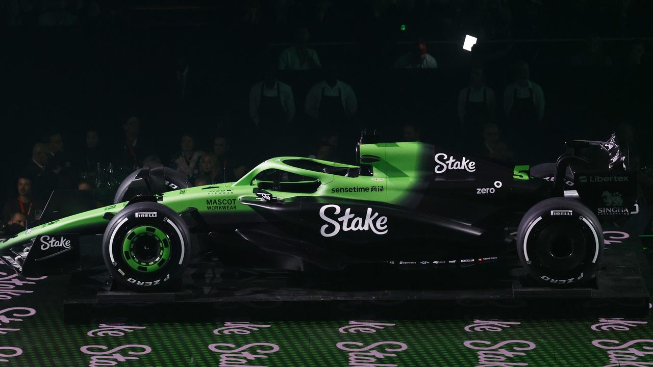 <!DOCTYPE html PUBLIC "-//W3C//DTD HTML 4.0 Transitional//EN" "http://www.w3.org/TR/REC-html40/loose.dtd"><html><body><p>The Stake F1 Team Kick Sauber livery retains its lime green look from last year. (Photo by Zak Mauger/Getty Images)</p></body></html>