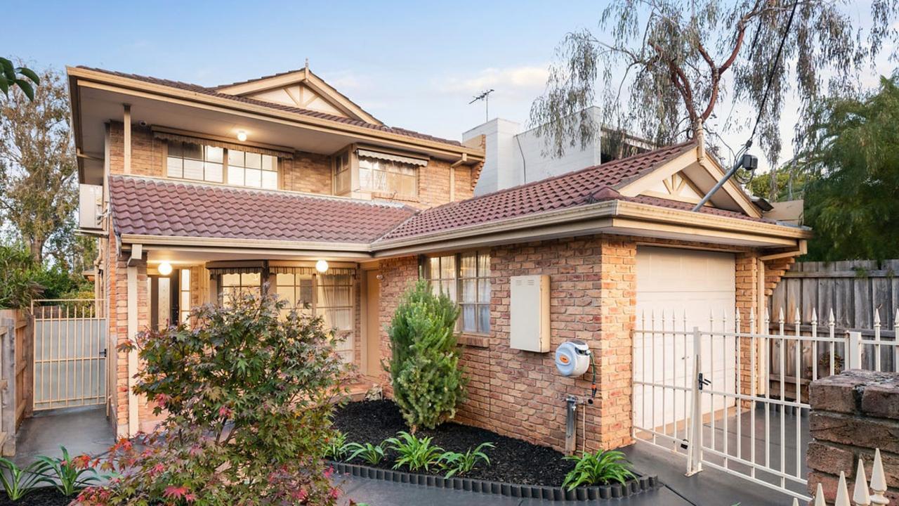 This home in Mary St, Kew, sold after 27 days on the market.