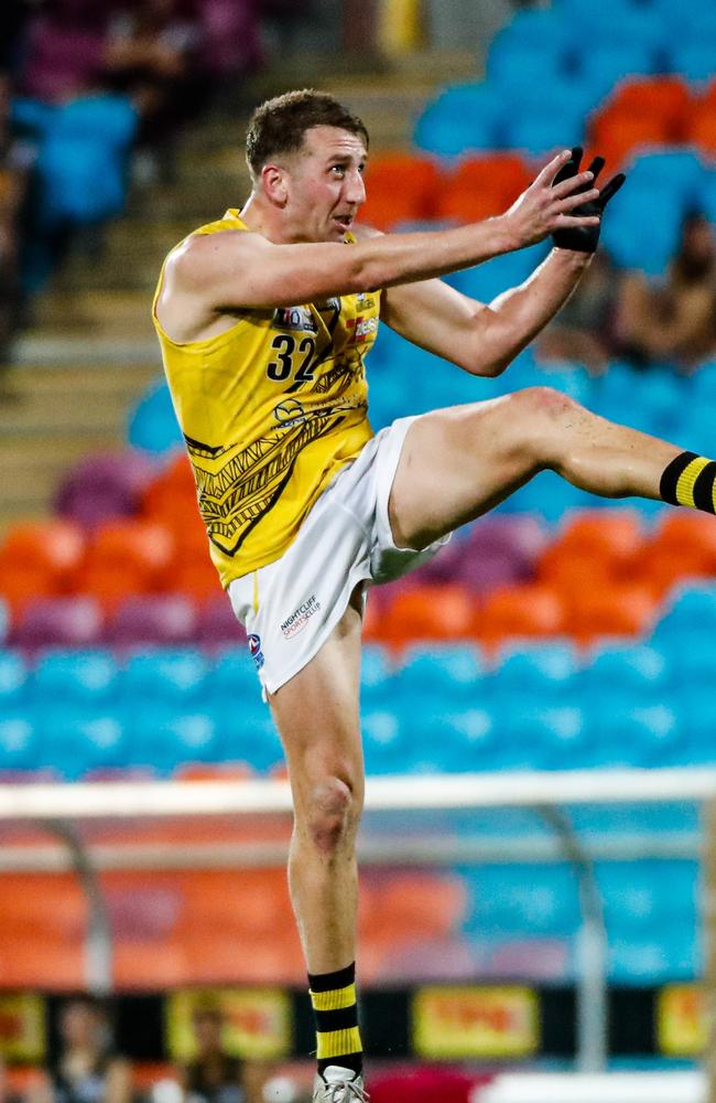 Boyd Bailey playing for Nightcliff in the 2024-25 NTFL season. Picture: Celina Whan / AFLNT Media