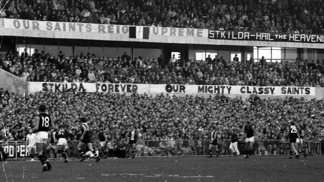 St Kilda playing Essendon at Moorabbin in 1966 on their way to grand final glory.