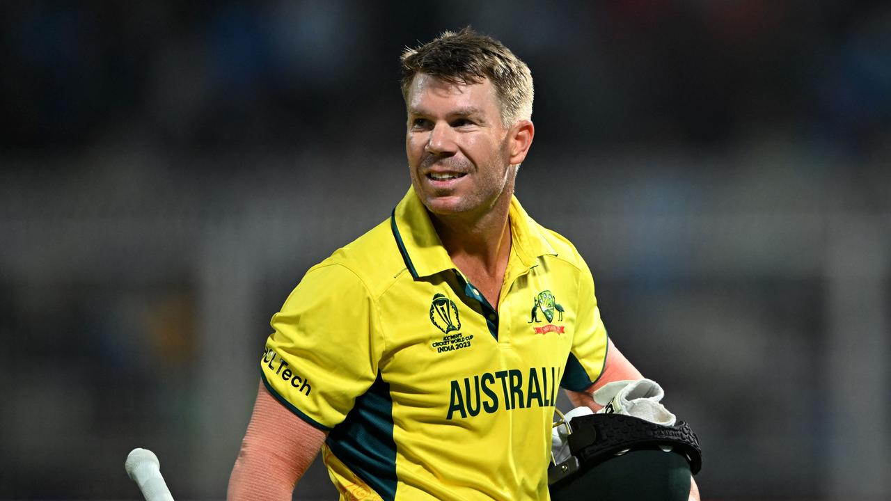 Does David Warner deserve to choose his retirement date? (Photo by DIBYANGSHU SARKAR / AFP)