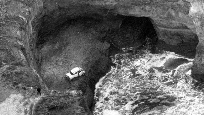 The Crawford family, who were found dead in the family car, at the bottom of a cliff at Port Campbell, on Victoria’s west coast. Retrieval of the family sedan. The bodies of Elmer Crawford’s wife Therese and their three children, Kathryn, 13, James, 8, and Karen, 6, were found battered, electrocuted and suffocated.