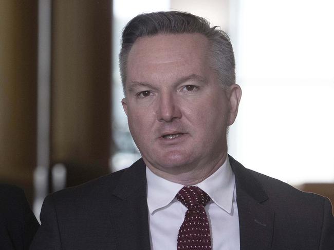 CANBERRA, AUSTRALIA-NCA NewsWire Photos: 27 OCTOBER 2020:Chris Bowen and Peta Murphy during a press conference in Parliament House, Canberra.Picture: NCA NewsWire / Gary Ramage