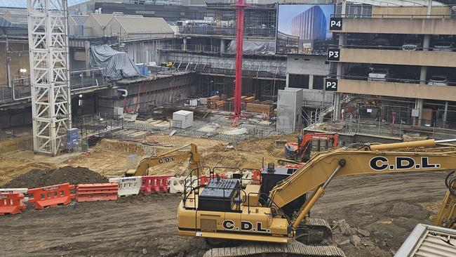 Works sites remain closed at Chadstone Shopping Centre following this morning's incident. Picture: Jordan McCarthy