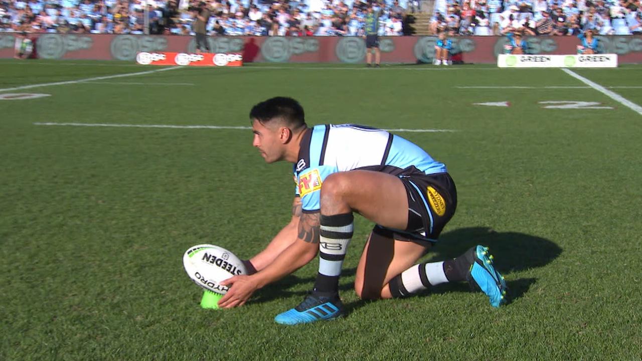 Shaun Johnson brought up 1000 points with a conversion just before halftime against the Warriors.