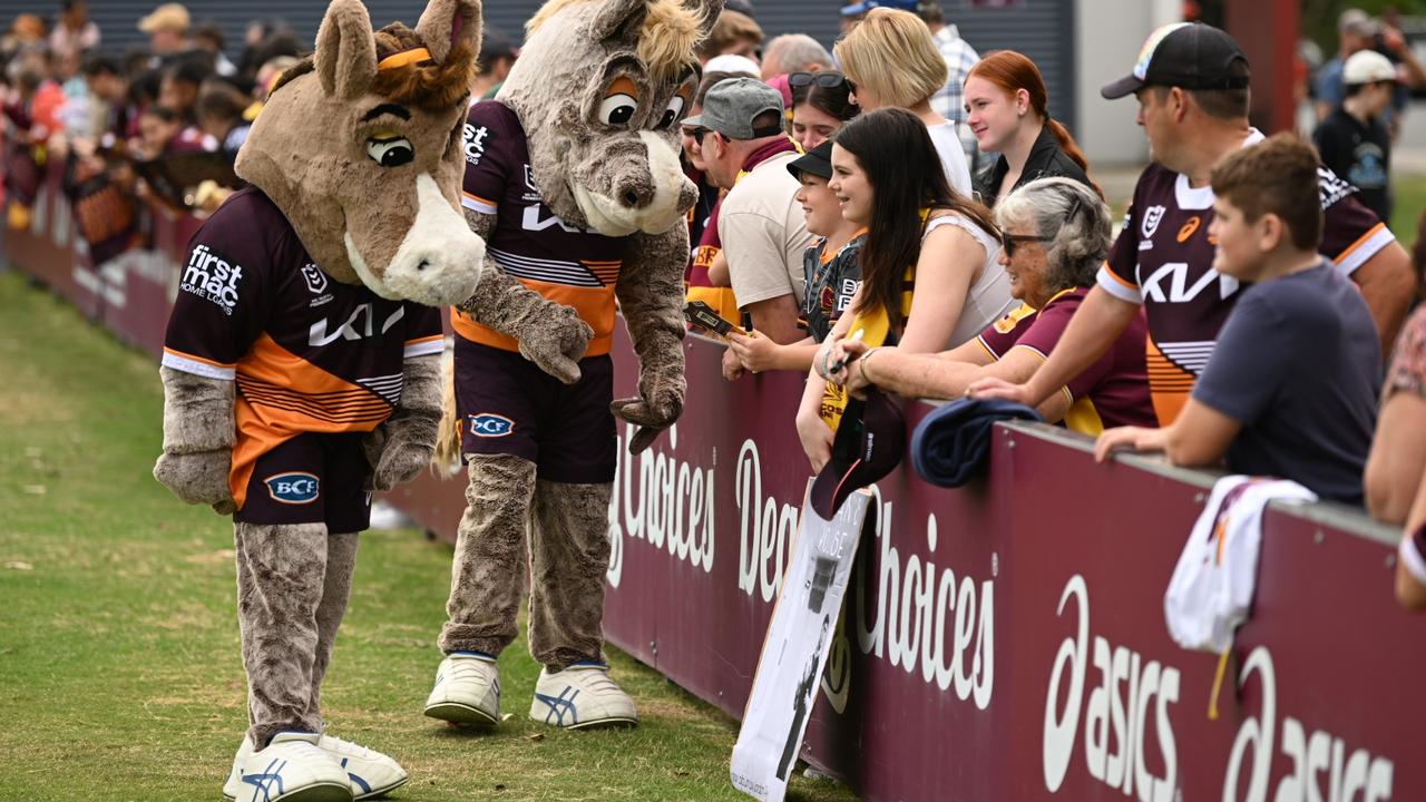 Broncos fans have turned out in force for the club’s open training session ahead of the NRL grand final. Picture: Lyndon Mechielsen