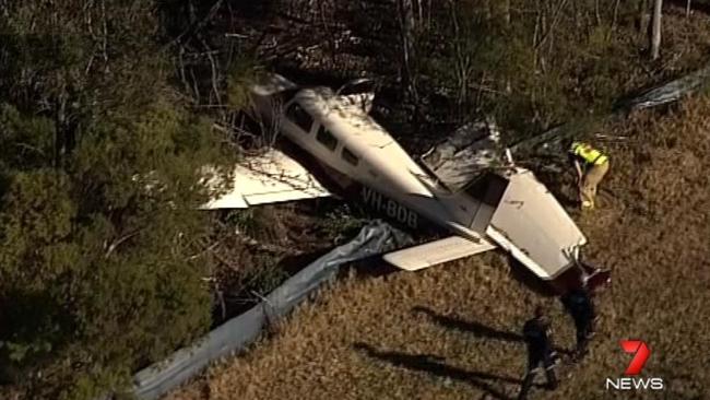 Light plane crashes into West Hoxton paddock | Daily Telegraph