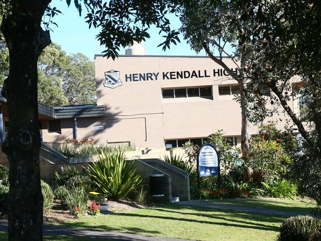 Henry Kendall High School ranked 12th among Central Coast high schools. (AAP Image/Sue Graham)