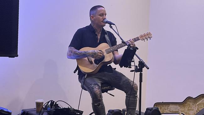 The entertainment at the Carriers Arms Hotel's Melbourne Cup luncheon.