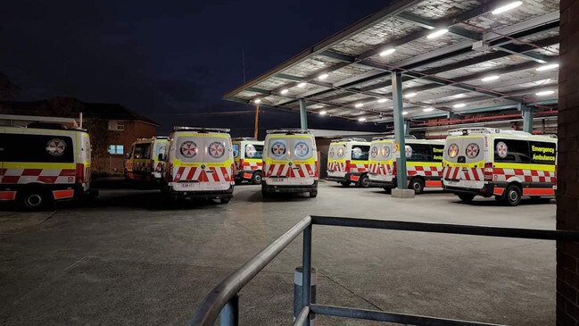 Queues at Wollongong Hospital on Friday, early in the morning. Picture: Supplied