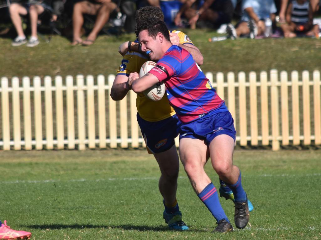 Matthew Stewart tries to get past Aidan Kelso. Picture: Sean Teuma