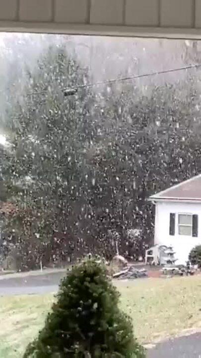 Snow Falls in Southwest Virginia Ahead of Winter Storm