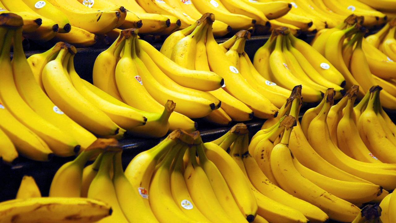 Customers tend to choose yellow bananas with no spots or discolouration, leaving perfectly edible but less visually appealing bananas behind.