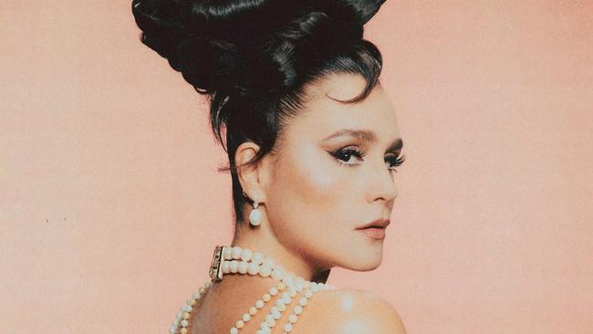 Stellar, Jessie Ware, Instagram @jessieware