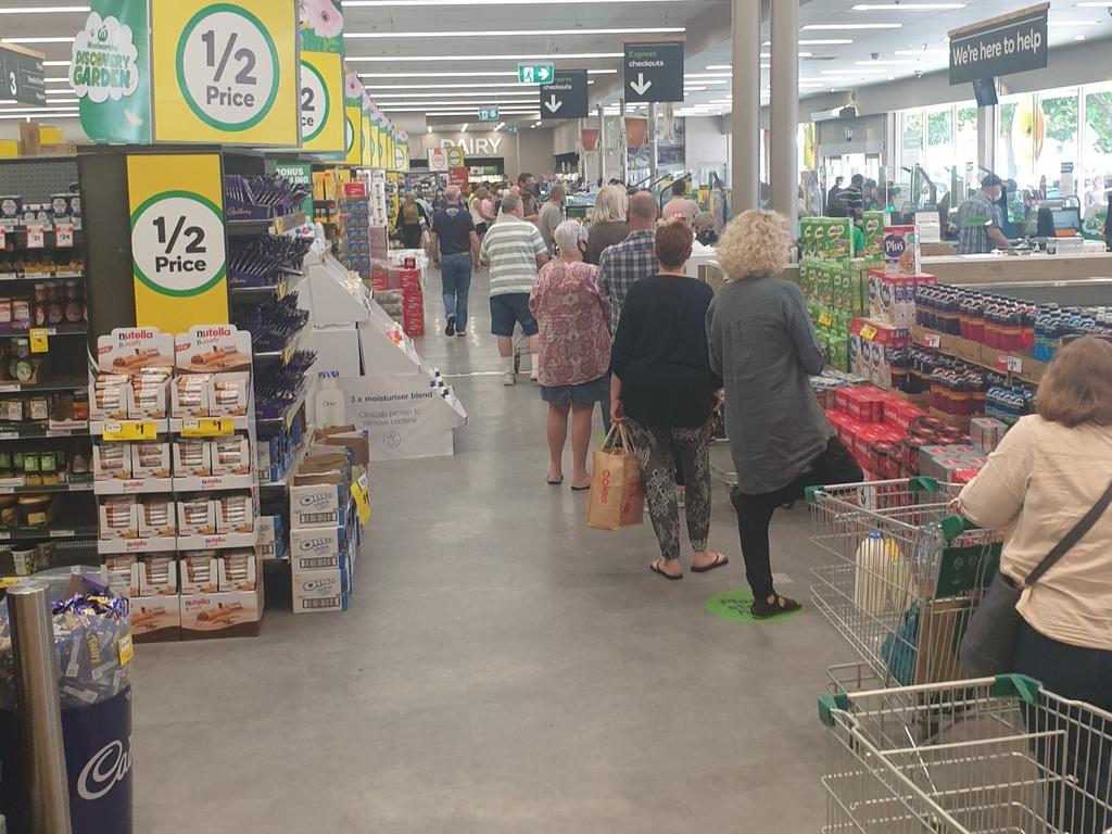 Shoppers line up at a Ballarat supermarket ahead of the lockdown. Picture: Alistair Finlay via Twitter