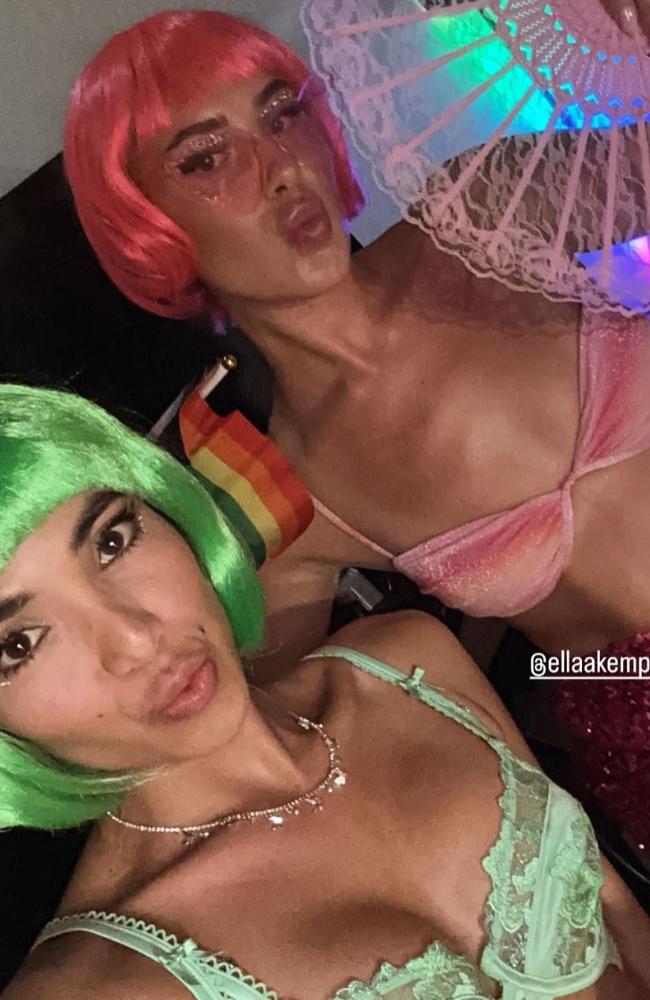 Former Miss Universe star Daniella Caceres (left) wearing green lingerie with her friend Ella Kemp (right). Picture: Instagram/danicaceres