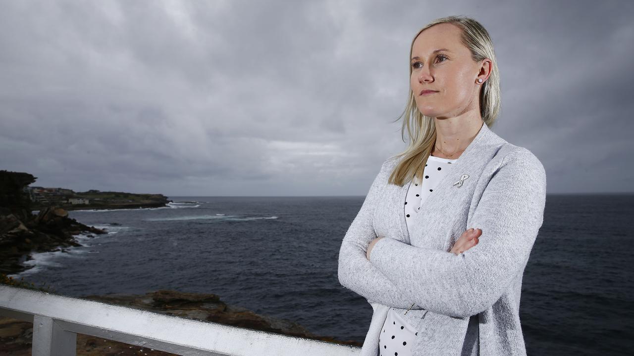 Dr Angela Jay Leads White Ribbon Walk In Coogee Daily Telegraph