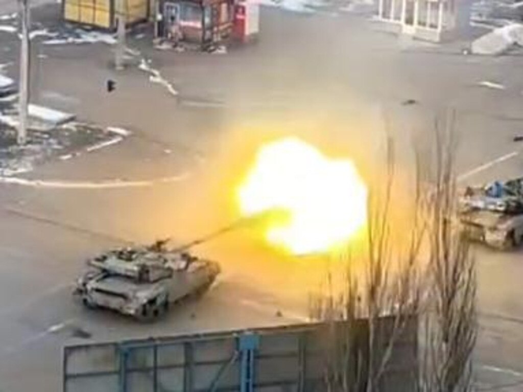 A video released by the Azov militia group appeared to show Ukrainian tanks firing at Russian forces on the streets of the besieged port city Mariupol.