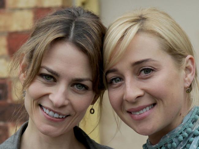 Asher Keddie (right) and Kat Stewart in TV series Offspring.