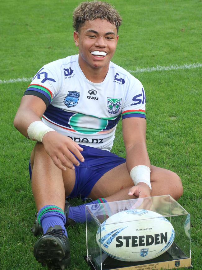 Warriors lock Lennox Tuiloma with the player of the match award. Picture: Warren Gannon Photography