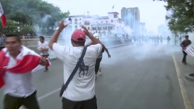 Anti-government protesters clash with police in Peru